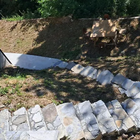 Riparo Del Ghiro Solo Per Audaci * Caprauna